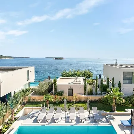 Luxury Bego * Zecevo
