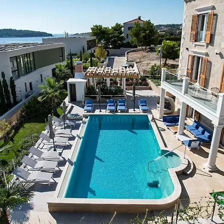 Luxury Bego * Zecevo