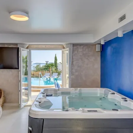 Luxury Bego Villa Zecevo