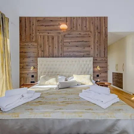 Luxury Bego * Zecevo