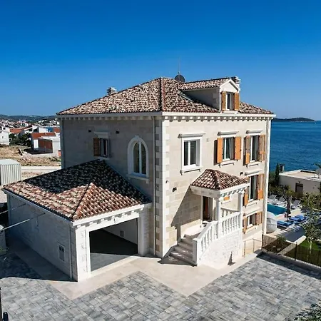 Luxury Bego * Zecevo