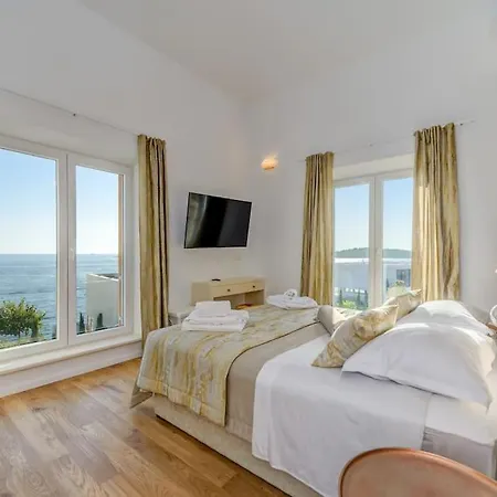 Luxury Bego Villa *