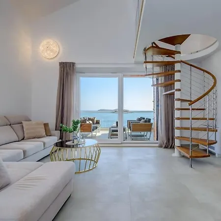 Luxury Bego * Zecevo