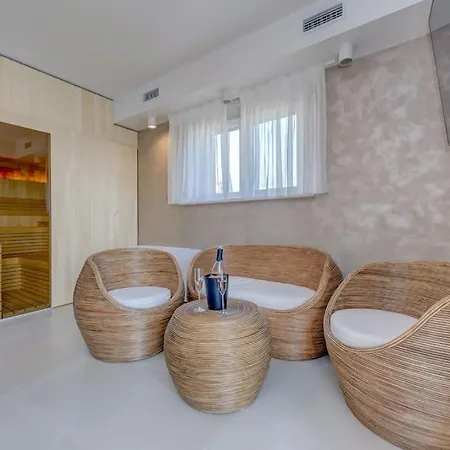 Luxury Bego Villa *